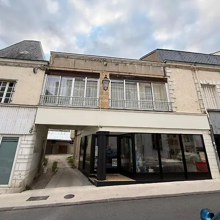Relais Des Arts, Tres Spacieux Et Lumineux Centre Thouars